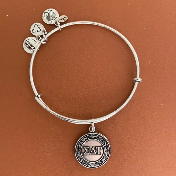 Alex & Ani ΣΔΤ Charm Bangle - Picture 1 of 4